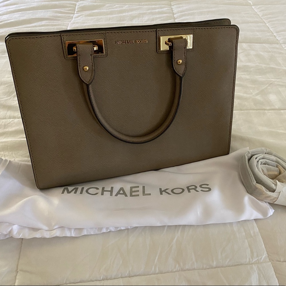 Michael Kors purse